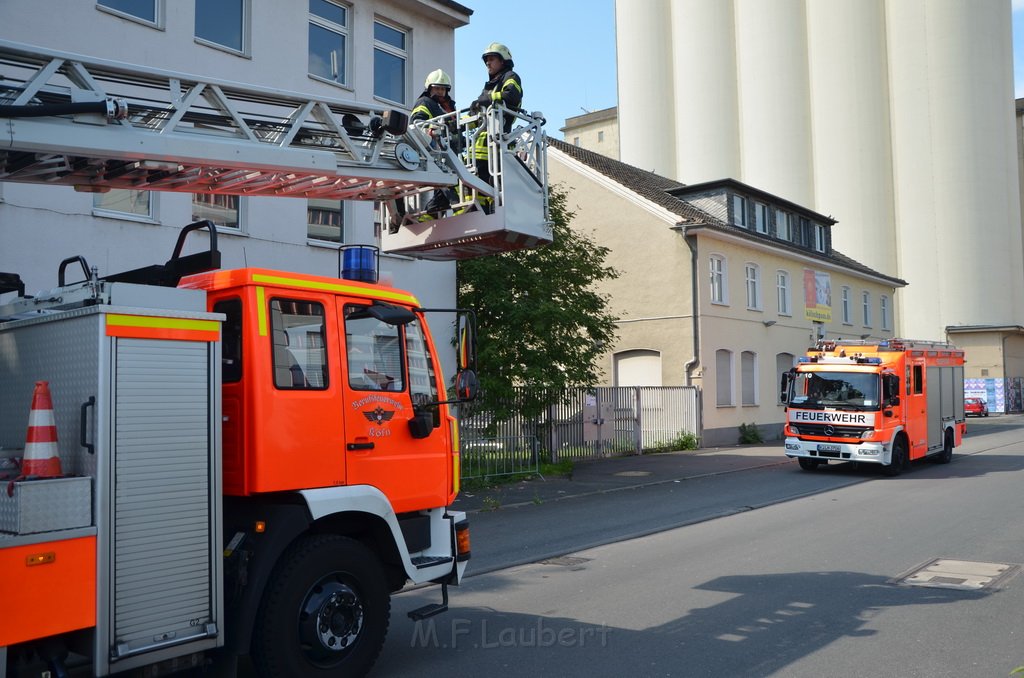 Feuer Koeln Deutz Siegburgerstr P11.JPG